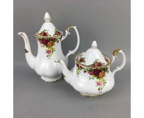 ROYAL DOULTON OLD COUNTRY ROSES DINNER AND TEA SERVICE, with additional items including vases, candlesticks, condiment set, t