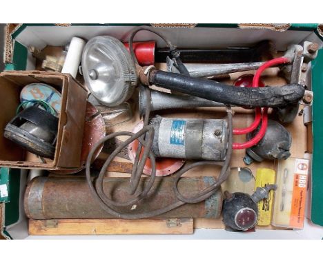 Box of vintage car parts inc. a pair of air horns, a lead light, a brake light etc.