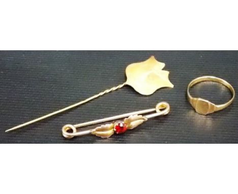 9ct gold childs signet ring; together with a yellow metal bar brooch & stick pin (3)