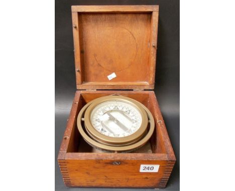 Brass Amercian gimballed compass by Sculler Safety Corporation, New York, within fitted walnut box