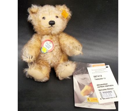 Modern Steiff miniature bear 'Petsy'