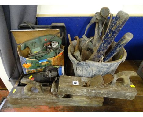Parcel containing a Park sheet sander, small skill angle grinder, two block planes and buckets of various hand tools, chisels