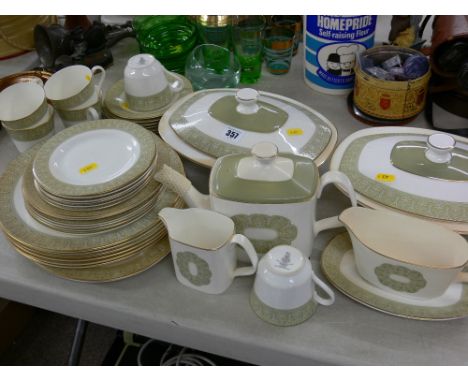 Royal Doulton 'Sonnet' part dinner and tea service
