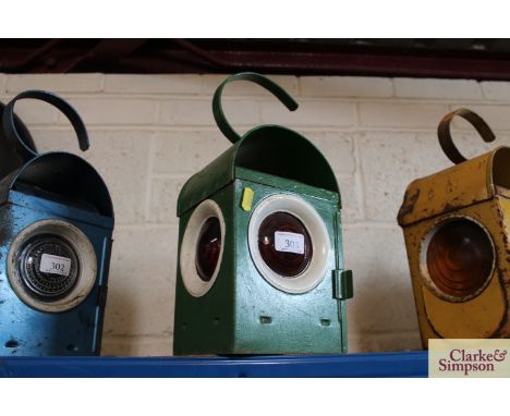 A rare green Irish road lamp "Murphy"