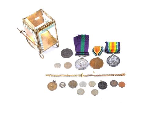 Palais Royale style gilt and glass sedan chair, 11cm, and various medals including WWI pair to 3925 Pte W PEarce, Leicestersh