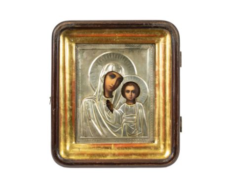 framed 19th Cent. Russian icon with rizza || Ingekaderde negentiende eeuwse Russische icoon met rizza : "Madonna met kind"  -