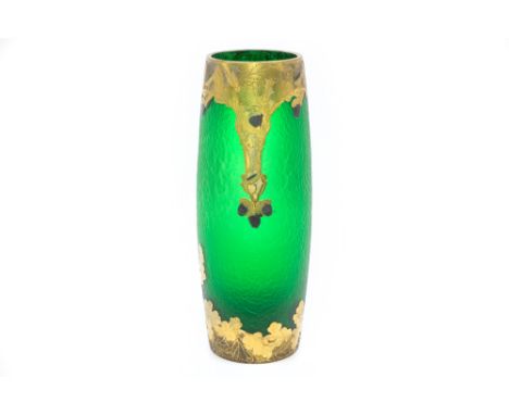 French St-Denis marked Art Nouveau vase in frosted green crystal with a gilded vegetal decor  || ST-DENIS Art Nouveau-vaas in