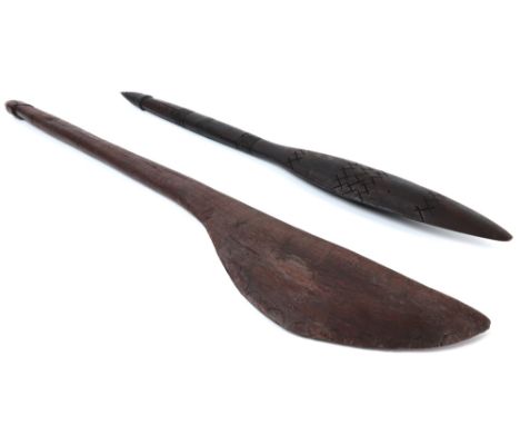 two Australian Aboriginal clubs in wood || AUSTRALIË  twee knuppels van de Aboriginals in hout  -  lengtes : 62 en 73 cm prov