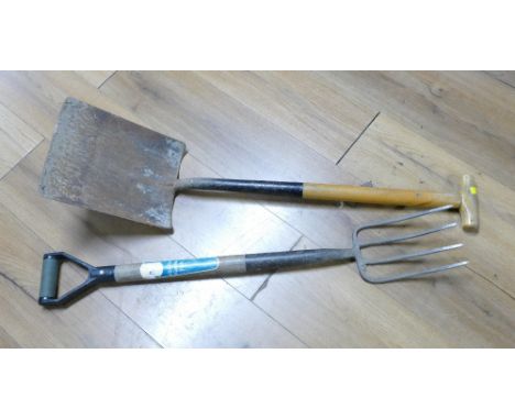 Garden fork and spade 