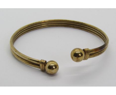 9ct torque bangle, 8.9g