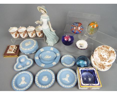 A small lot of mixed ceramics to include Nao figurine, approximately 30 cm (h), Royal Crown Derby 'Traditional Imari' napkin 