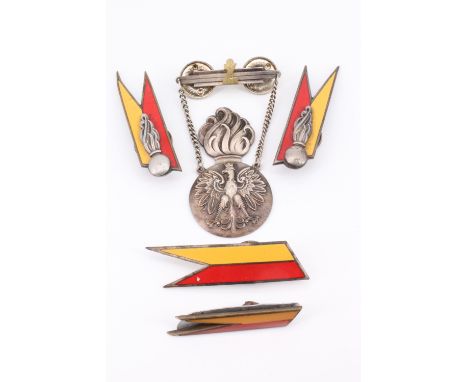 A Free Polish Army Military Police breast badge, Italian theatre made and numbered 357, together with collar badges