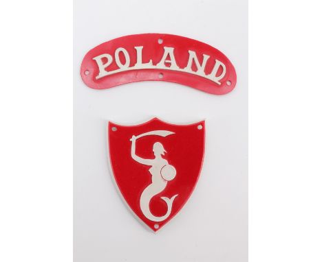 A Free Polish Army 2nd Corps plastic formation sign together with a matching shoulder title