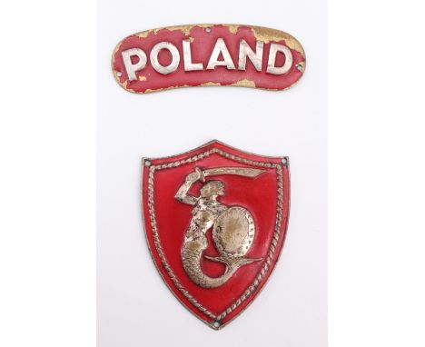 A Free Polish Army enamelled brass 2nd Corps formation sign and shoulder title by Boeri of Rome