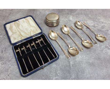A set of six silver Hanoverian pattern teaspoons, monogrammed 'M',&nbsp;William Adams, Birmingham, 1929, 60g; a cased set of 