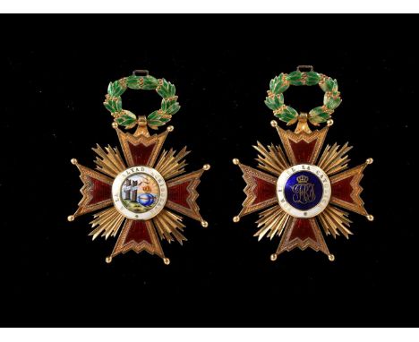 Spain, Order of Isabella The Catholic, Commander Commander's Neck Badge, in gold and enamel, 32.7g minor damage to the green 