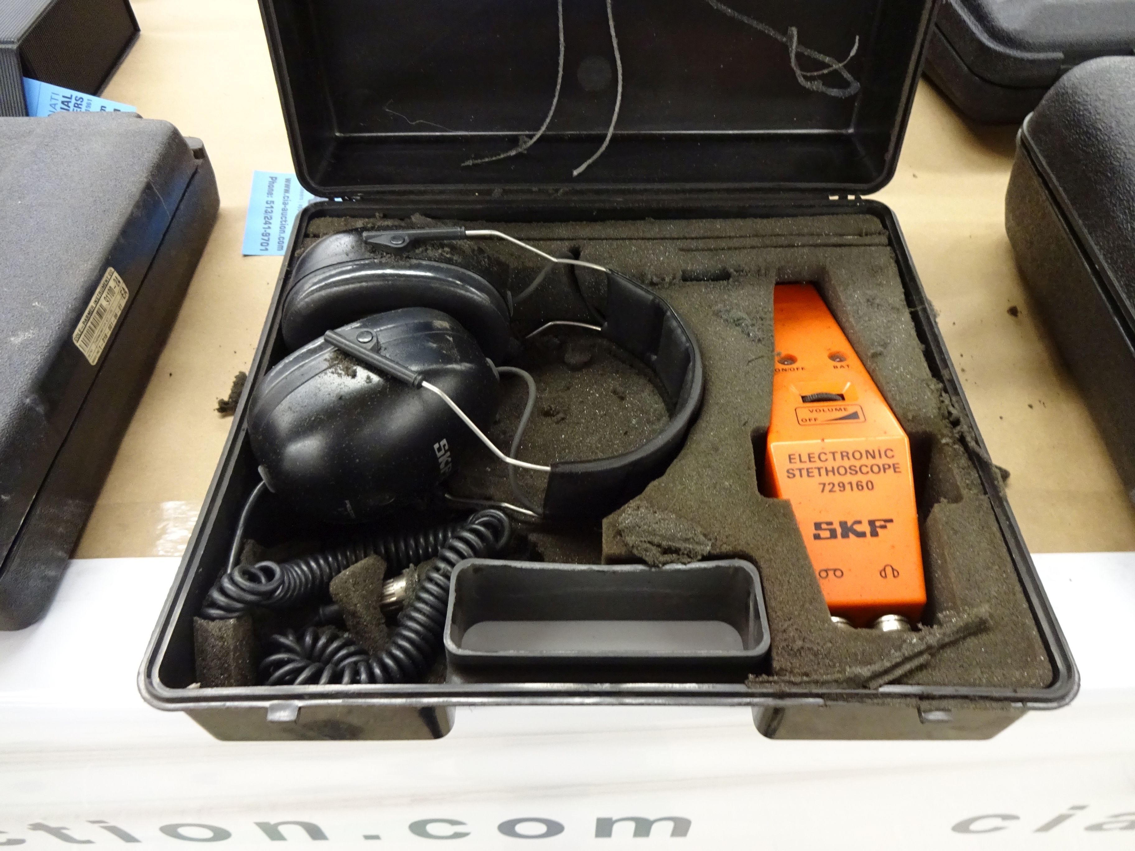 { Group of lots 121, 122 } } } } } } } } } } } } } } SKF MODEL 729160