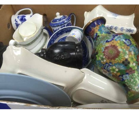 LOT OF MIXED CERAMICS AND COLLECTABLES
including a Royal Copenhagen pin dish, Clarice Cliff candlestick holders, etc 