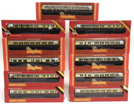 [OO GAUGE]. NINE HORNBY G.W.R. COLLETT COACHES  comprising four composite, five brake-third and two restaurant cars, each in 