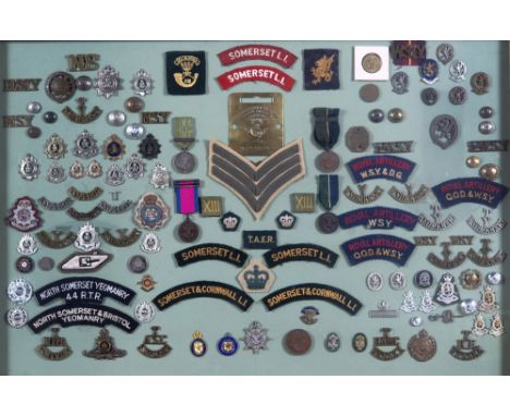 AN IMPRESSIVE COLLECTION OF SOMERSET LIGHT INFANTRY, WEST SOMERSET YEOMANRY &amp; NORTH SOMERSET YEOMANRY BADGES, SHOULDER TI