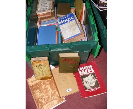 Large collection of books and magazines on magic, including "The Dai Vernon Book of Magic", etc.