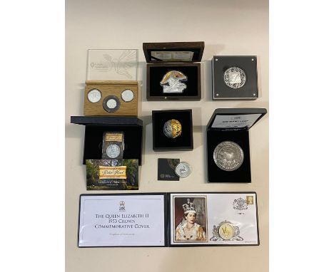 A mixed collection of recent issues: A 2021 Solomon Islands 2oz silver 'Filigree Panda' from an edition of 1888. Royal Dutch 