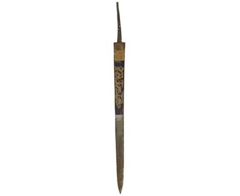 The blade of an 18th Century French hunting hanger, 44cm blade decorated with dogs hunting a boar to one side and dogs huntin