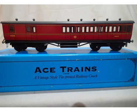 Ace Trains O gauge Suburban coach C/1 BR Maroon, brake/end, in near mint condition, storage wear to box. UK P&amp;P Group 1 (