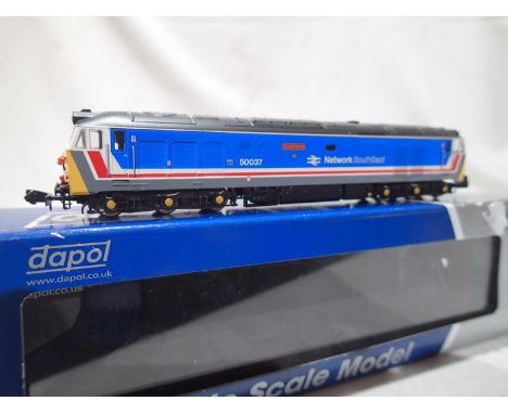 N gauge Dapol class 50, Illustrious, 50037, Network South East in excellent to near mint condition, box with wear. UK P&amp;P