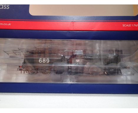 OO gauge Bachmann 31-460 K, C class 689, wartime grey, SE and CR Livery, in near mint condition, boxed. UK P&amp;P Group 1 (£