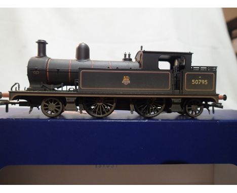 OO scale Bachmann 31-167 DC L+Y tank, 50795, Black Early Crest, weathered in excellent condition, detail fitted, no paperwork