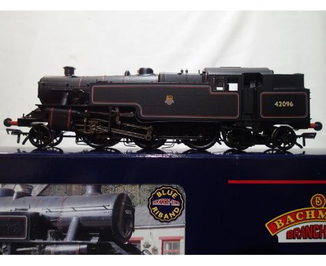 OO gauge Bachmann 32-876 Fairburn tank, 42096, Black, Early Crest in near mint condition, box with storage wear. UK P&amp;P G