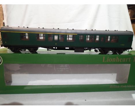 O gauge Dapol/Lionheart Trains MK1 coach, BR Green, S15032, weathered, in near mint condition/boxed. UK P&amp;P Group 1 (£16+
