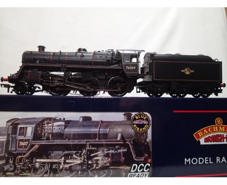 OO gauge Bachmann 32-951, class 4mt, 76069, Black, Late Crest, in near mint condition, box with storage wear. UK P&amp;P Grou