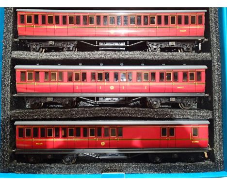 Ace Trains O gauge, C1, three coach Suburban set, BR Maroon, in excellent condition, one roof vent detatched but present, box