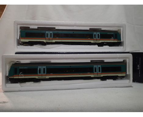 OO scale Bachmann 32-450 Turbostar two car D.M.U Midland Mainline Livery. UK P&amp;P Group 1 (£16+VAT for the first lot and £