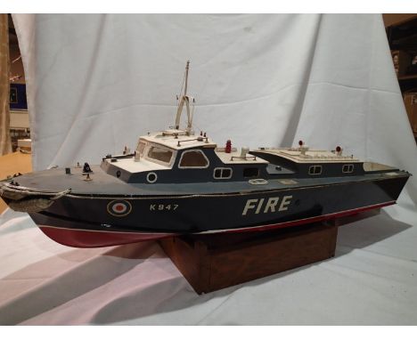 RAF Fire crash tender, built from Aerokit kit, wood construction, 35 inch long, fitted ED diesel engine for free running, nic