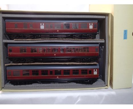 Ace Trains O gauge C13 set B, set of three BR Maroon MK1 coaches, plus Mid Day Scot roof boards, unfitted, in excellent condi