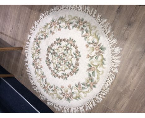 INDIAN RUG ( ROUND ) 1.2 M DIA