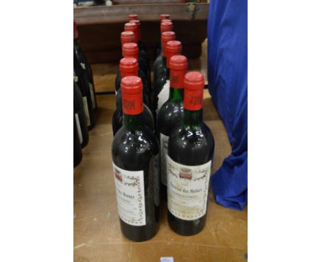 A quantity of red wine.