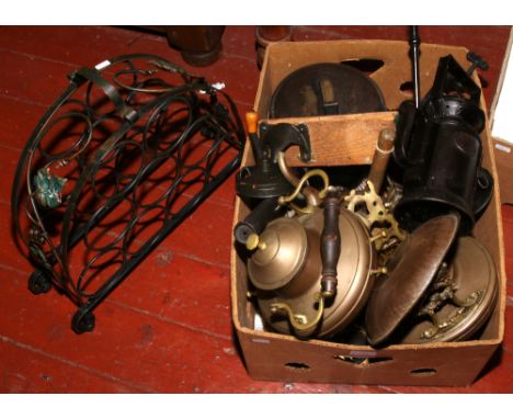 A box of metalwares to include railway lamp, traps, wine rack, kettle, vintage pan etc.