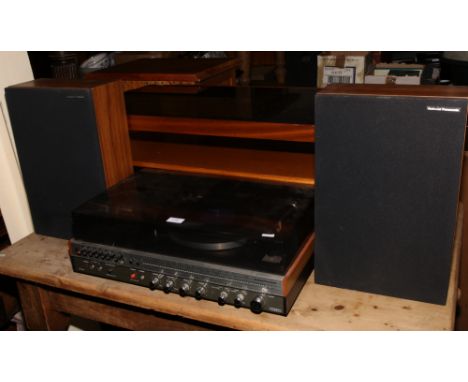 A national Panasonic SG - 1070L record player and speakers.