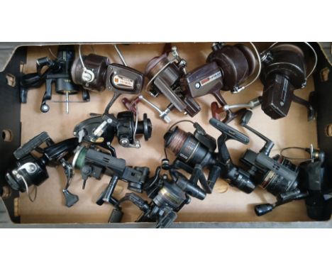 A box of assorted fishing reels including Daiwa, Intrepid Super Twin, Abu Garcia, Shimano etc.
