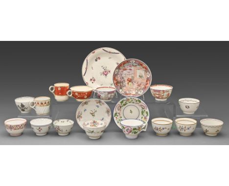 Miscellaneous English porcelain teabowls and other teaware, late 18th c and later, to include Chamberlain's Worcester, Caughl