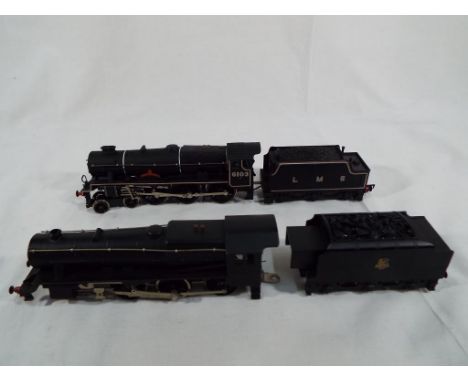 Model Railways - A 00 gauge steam locomotive by Airfix Railway Systems, 4-6-0, op no 6103 with tender, Royal Scots Fusilier ,