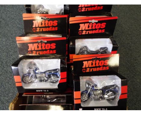 Welly - A quantity of 24 Welly die-cast models of 1:18 scale motorcycles in original window boxes,  to include BMW 75-5, Triu