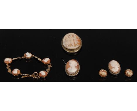 A five panel cameo bracelet, each circular panel carved as a maidens head, 9ct gold fancy S links, stamped 375, 6.1g gross;  
