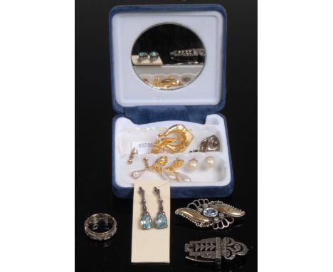 Jewellery - a silver and 18k fronted oval feathered leaf brooch; an Art Deco marcasite clip; a pair of marcasite drop earring