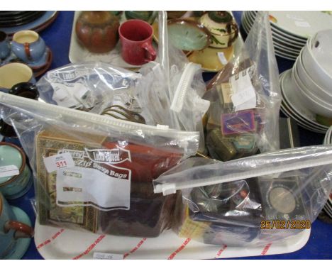 TRAY CONTAINING JUBILEE CROWNS, COMPASS, PEN KNIVES ETC