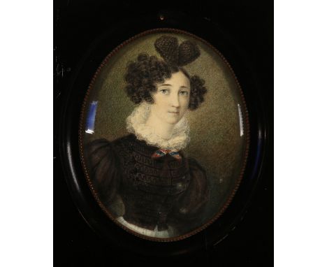 Miniatur: Portraitist um 1840. Portrait einer jungen Frau. Pastell/Mischtechnik. Oval, 17,5 x 13,5 cm. Gl.u.R